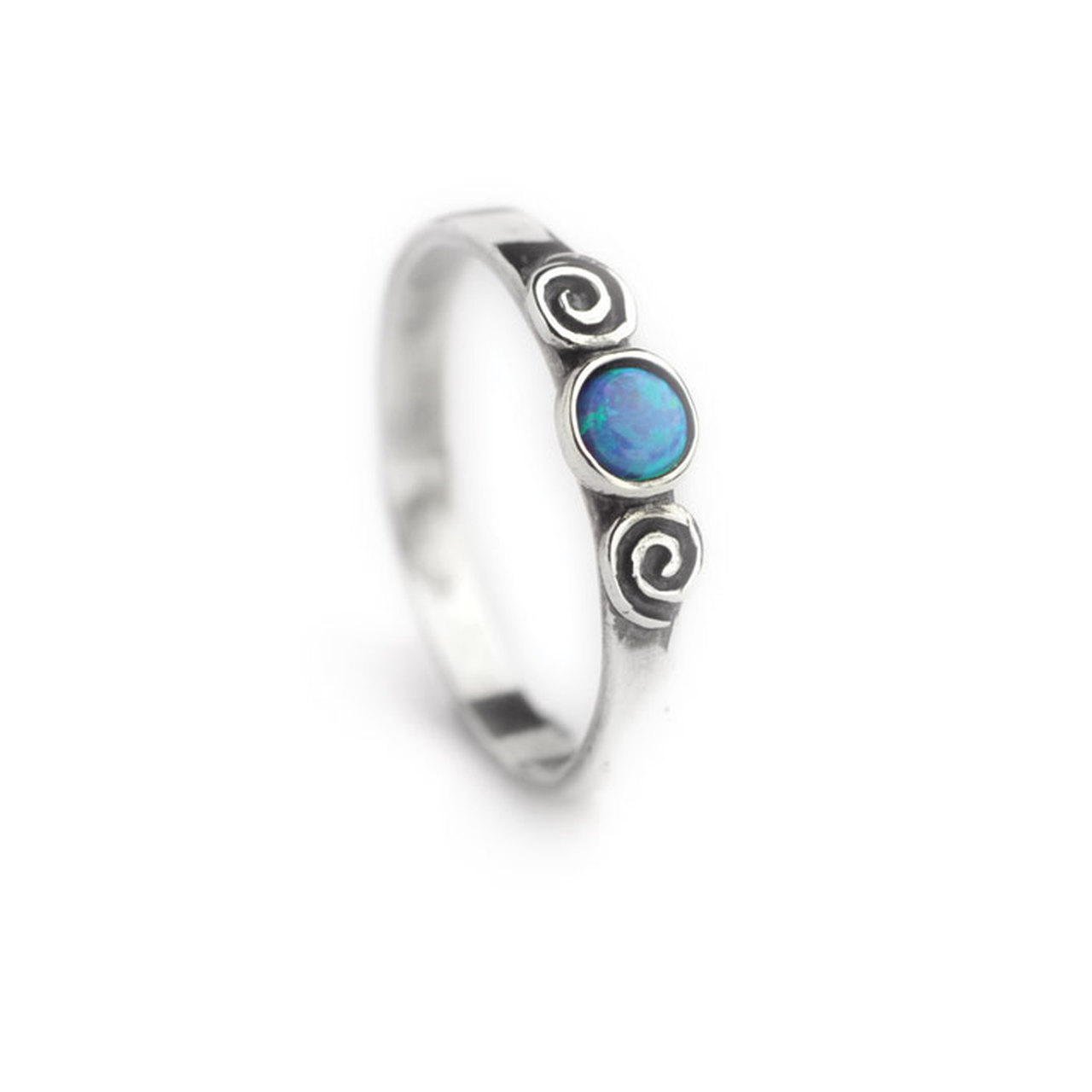 cute ring with small blue opaali