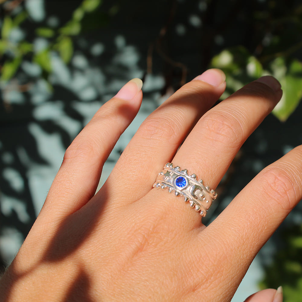 Millie_Savage_Bitta_space_Blue_Spinell(4)