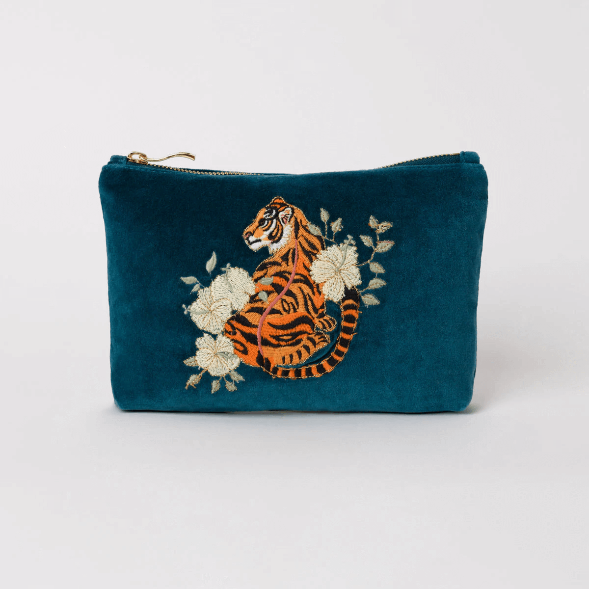 tiger-rich-blue-velvet-makeup-bag-001