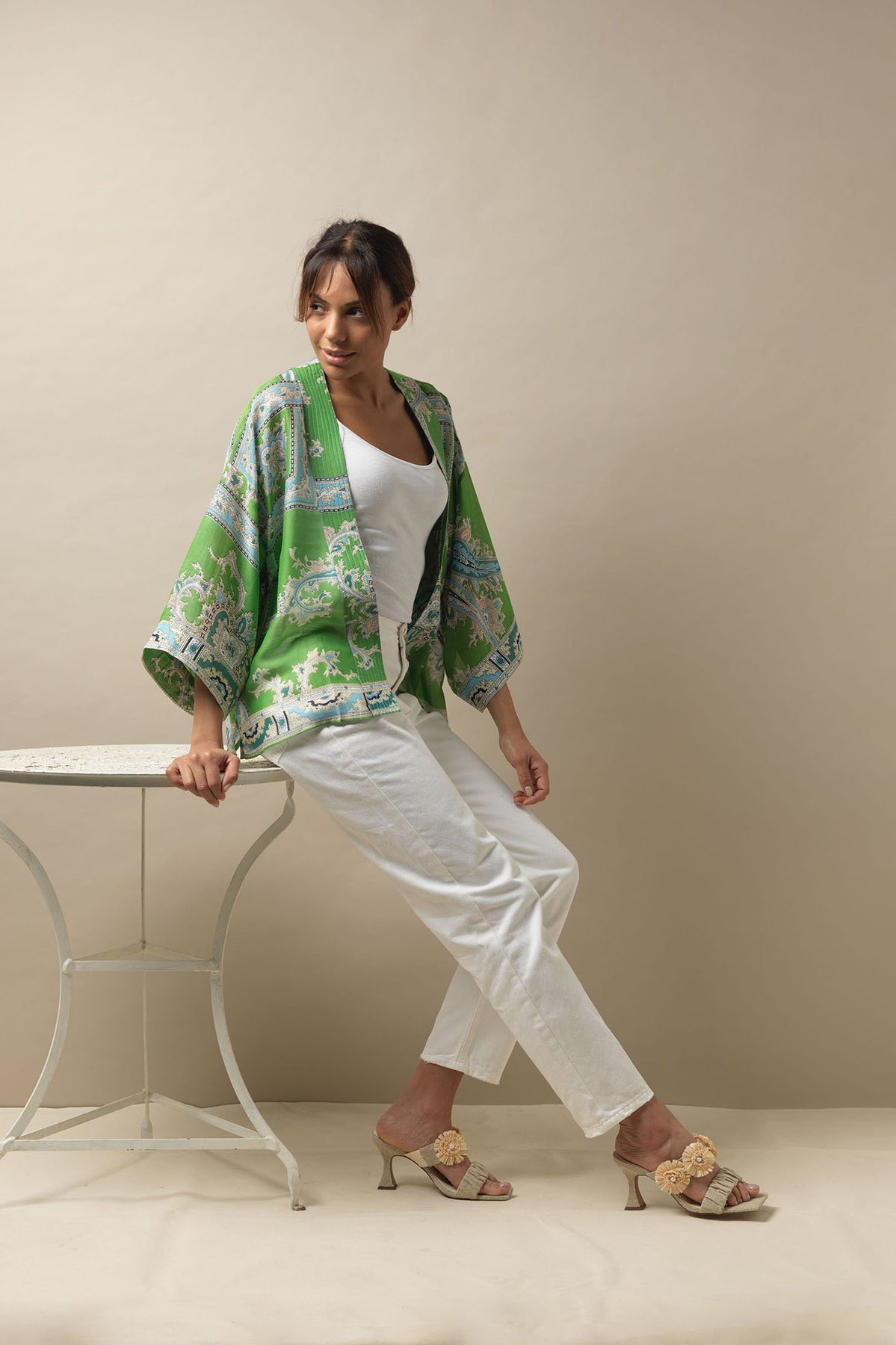 Hankercheif Green Kimono lifetyle