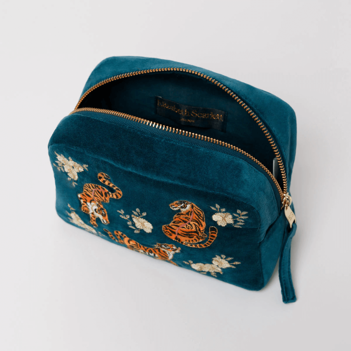 tiger-rich-blue-velvet-cosmetics-bag-large-004