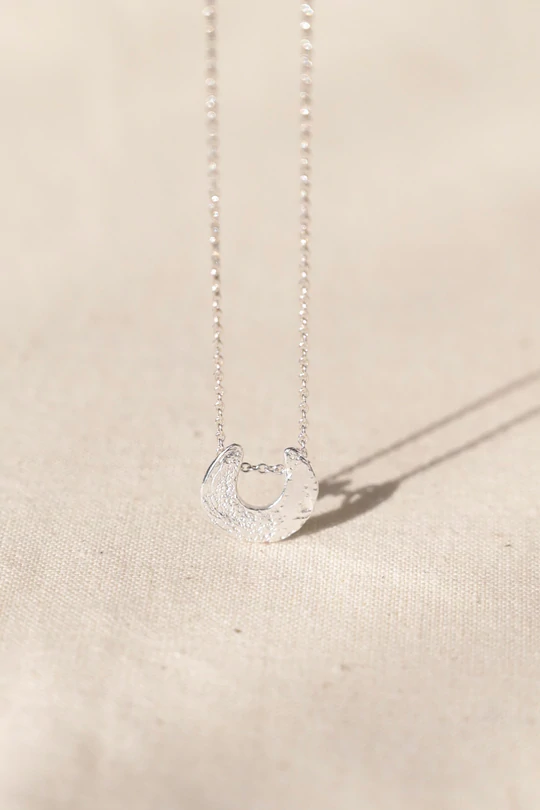 SilverMoltenCurveNecklacefrontsml_540x