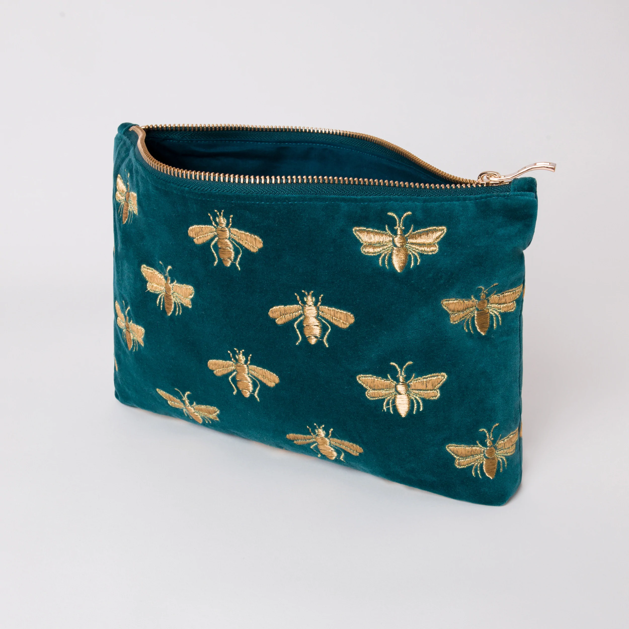honey-bee-rich-blue-everyday-pouch-002