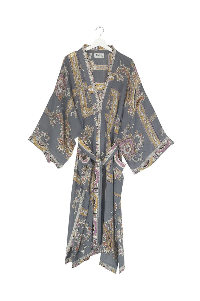 Long-Kimono-Handkerchief-Grey-Front_0008-768×1152