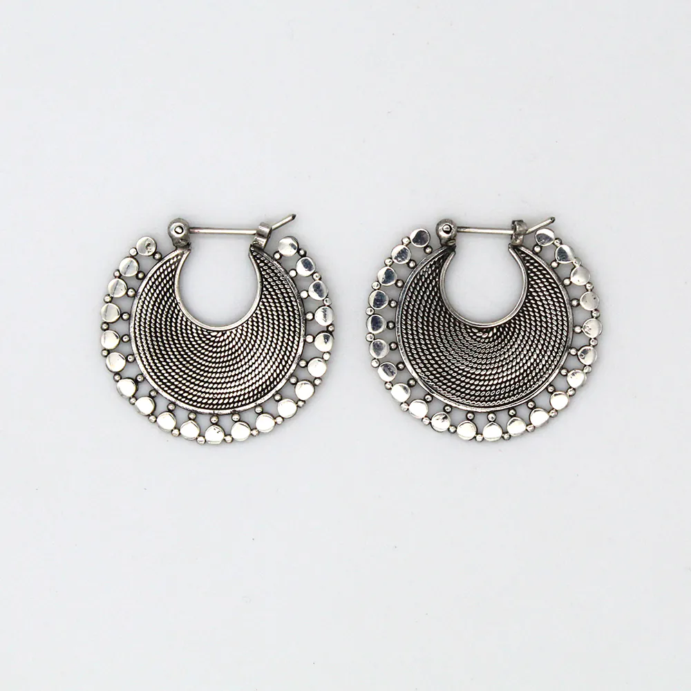 Annie_Mundie_ silver_hoops_2.7cm