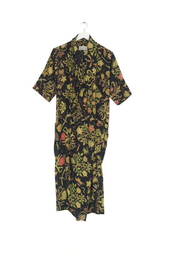 DressTudorFront_0001_540x