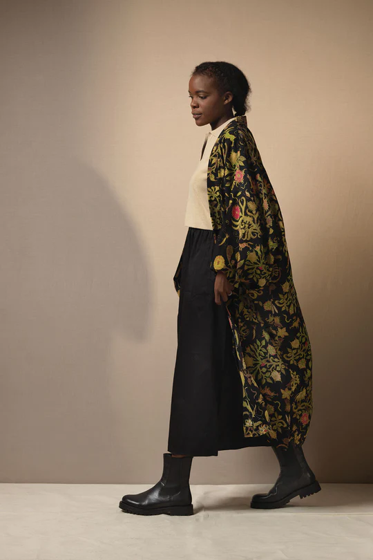 LongKimonoTudorBlack_0006_540x