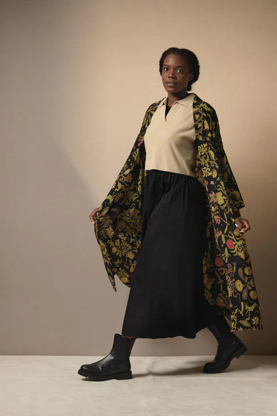 LongKimonoTudorBlack_0007_540x