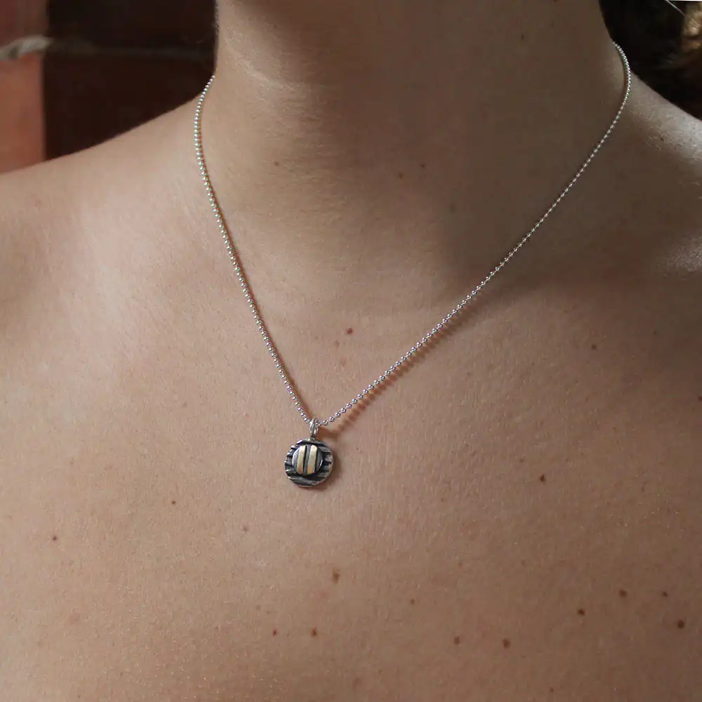 Adele_Taylor_disc_pendant_detail_to_edges(2)