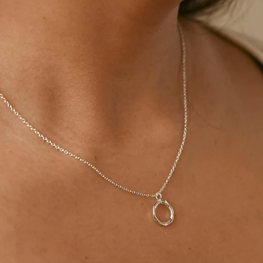 Silver-Organic-Circle-Pendant-Necklace-6_540x