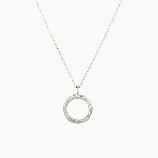 Silver-Organic-Circle-Pendant-Necklace_540x