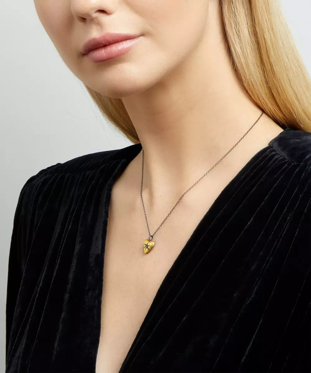 000715444-R375985006-2