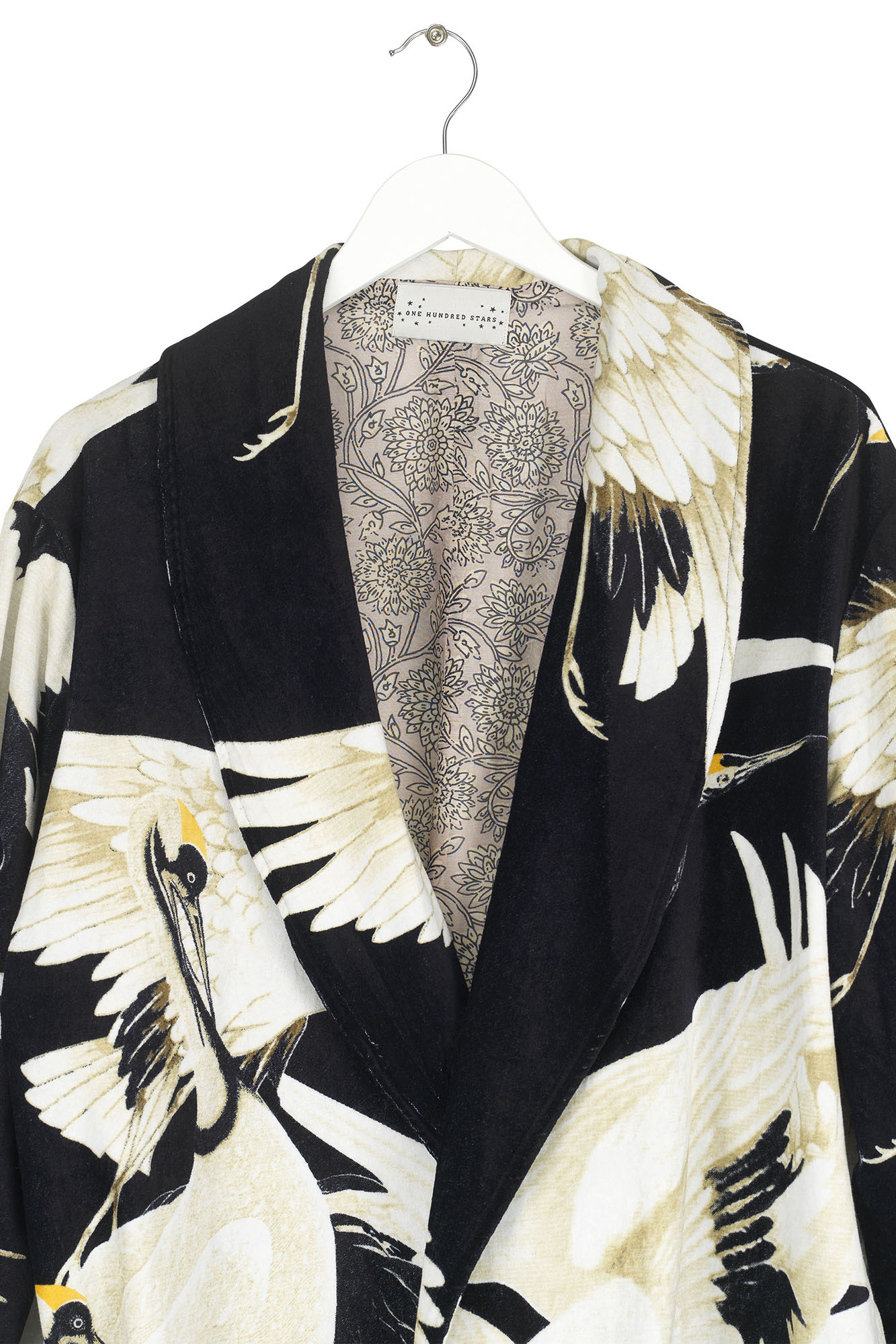 Cawl-Coat-Stork-Black-Close-up_0002