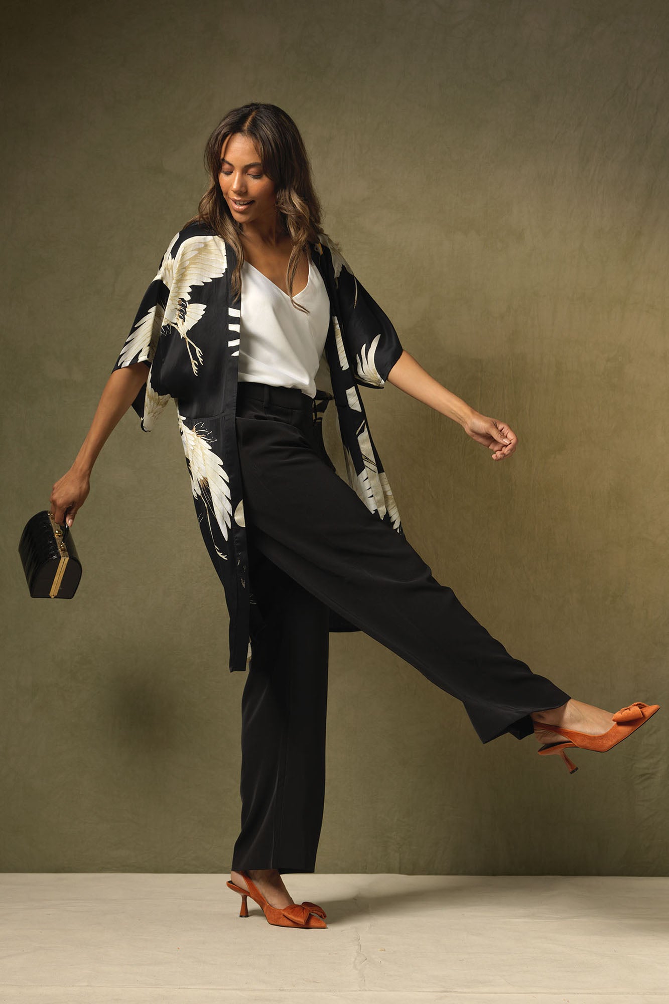 StorkBlackMidiKimono_03