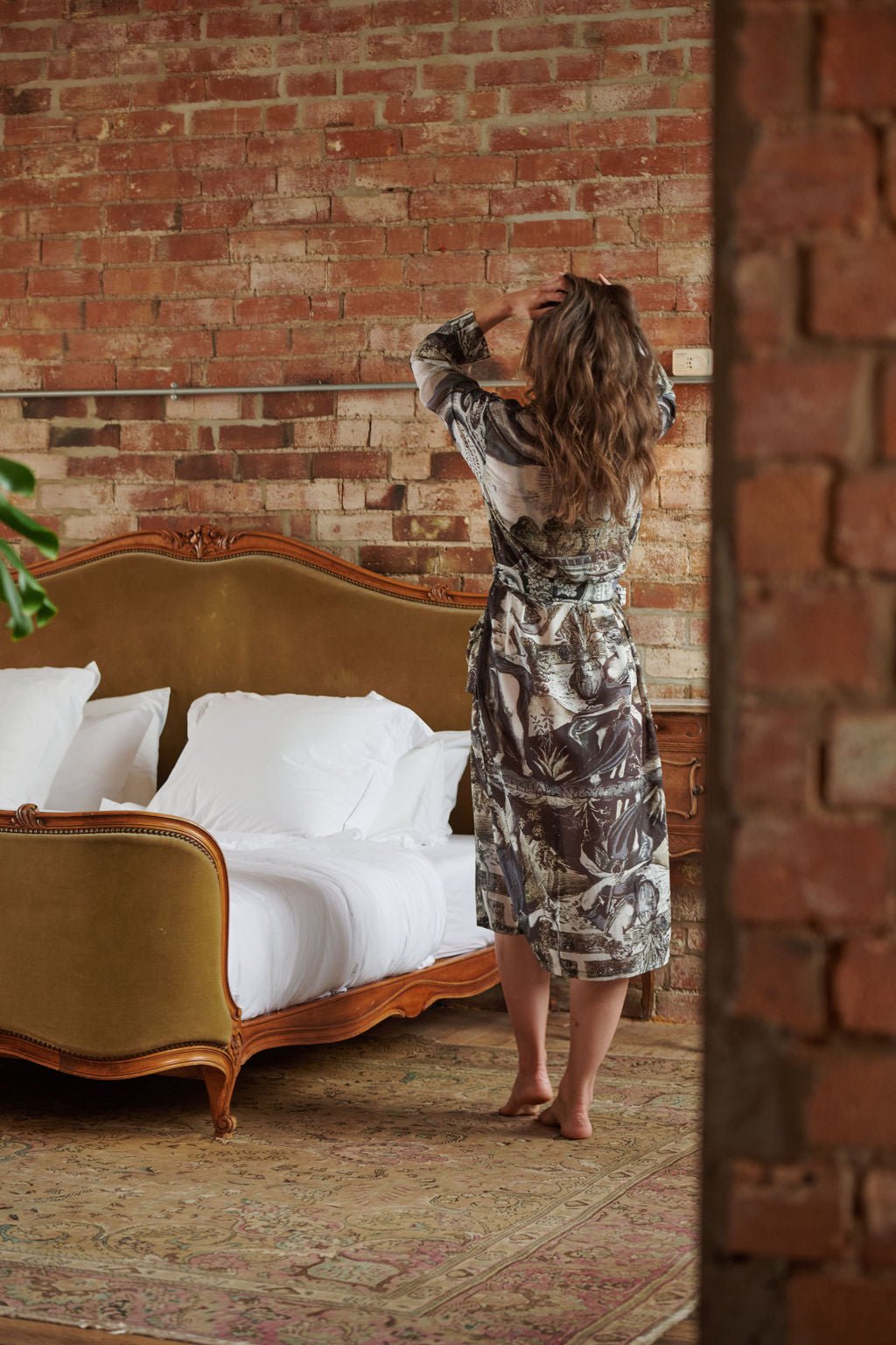 SunburstBlackGown_8-660777