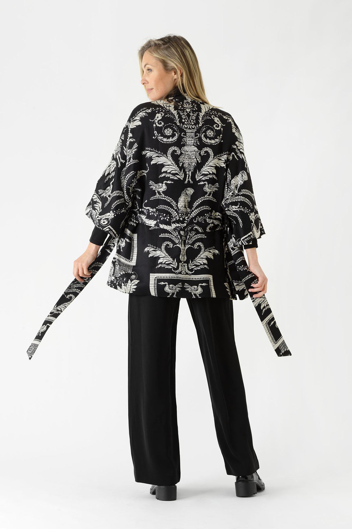 VintageDamaskBlackWrapJacket_3