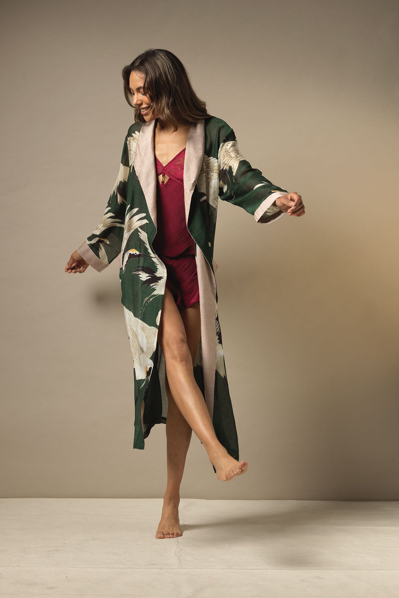 StorkForestGreenGown_02