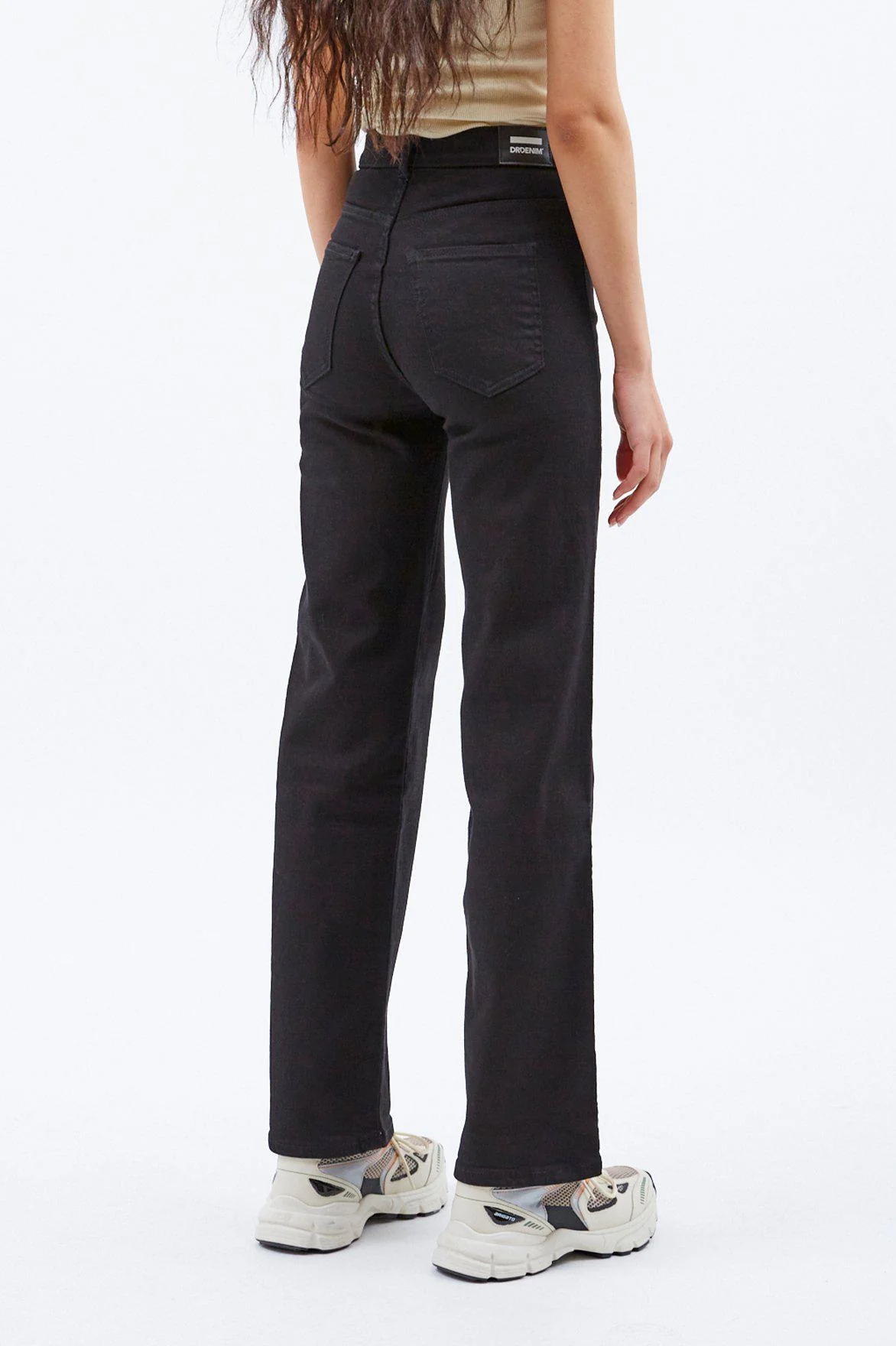 Moxy Straight 199 White