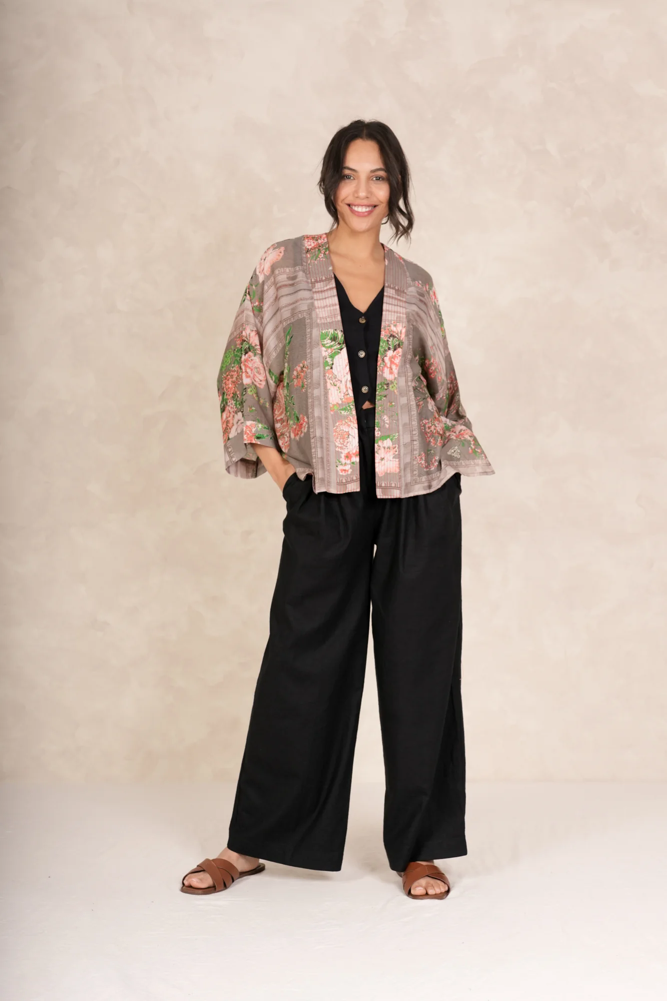 Neon-Rose-Short-Kimono_1