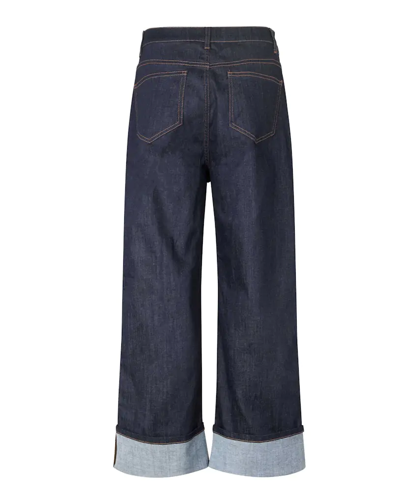 Masai-Clothi_25AUT_2105S_1011357(1)