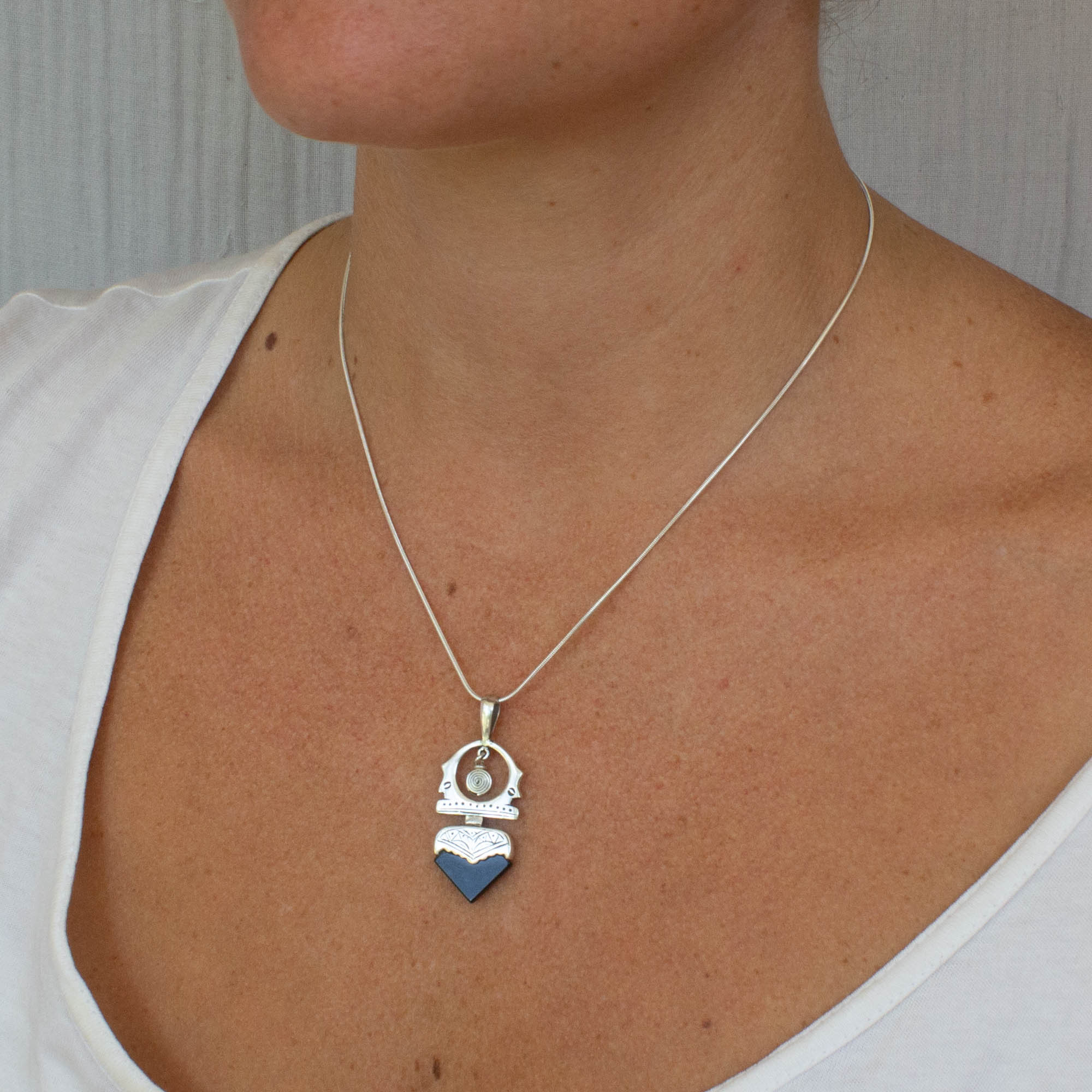 PP41_black_onyx_sterling_silver_tuareg_inspired_boho_pendant_necklace_north_african_tribal